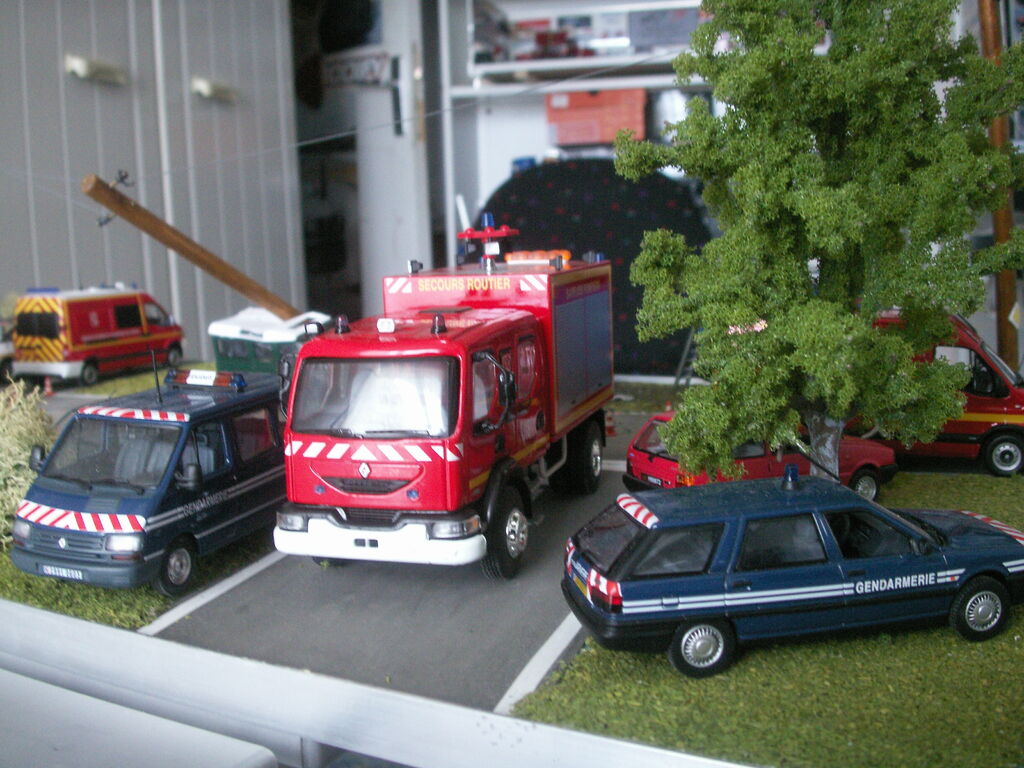 v&eacute;hicules de pompiers en miniatures : pict1367sh0.jpg
